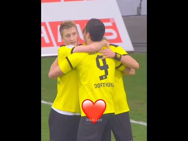 Lewy Betrayed Reus & Muller 