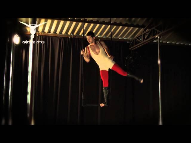 Trapeze - Vertical Split | Trapézio - Espacate Vertical