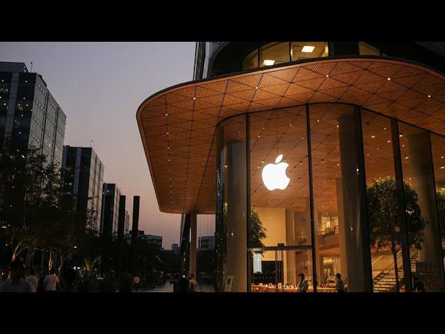 Apple opens up its first stores in India