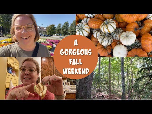 A GORGEOUS FALL WEEKEND || farm stand, woods, Crumbl cookie taste test...and a bit of reading