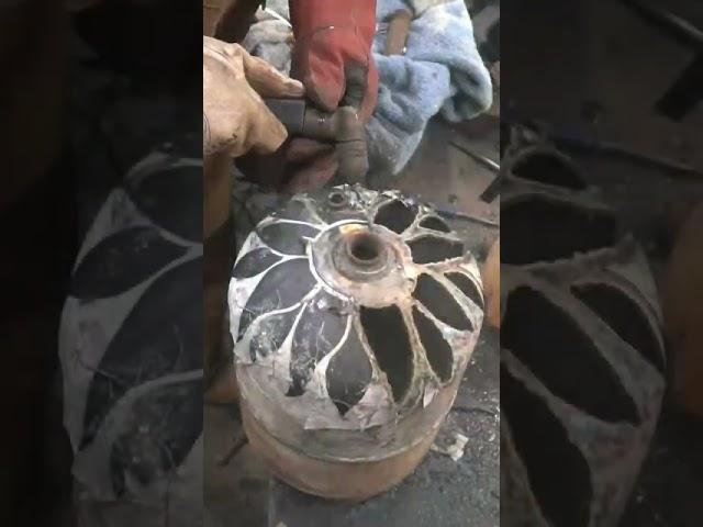 Cutting a #sunflower #art #artist #metalart #metal  #trending #trend #viralvideo #fyp #fy