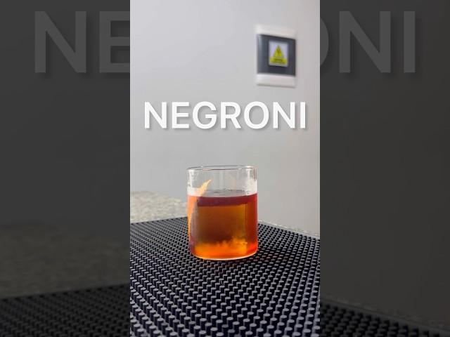 CÓCTEL NEGRONI. #drink #cocktails #shorts