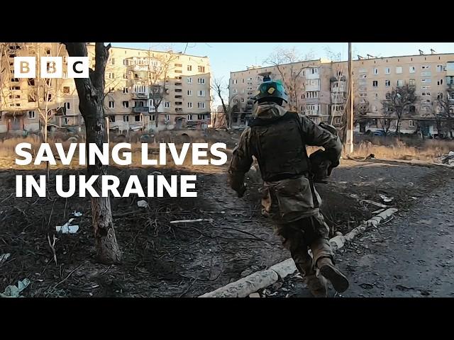 Incredible British volunteer saves hundreds of Ukrainian lives - BBC