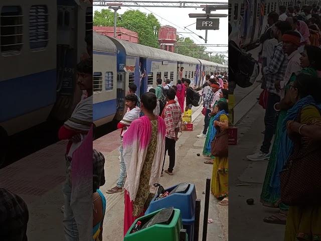 #shilpi#raj#song#shortvideo #trainvideo #railwaystation #jehanabad #whatsappstatus