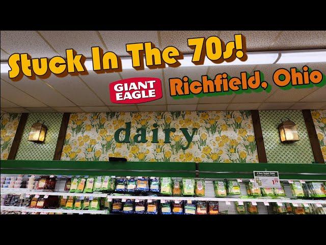 This Giant Eagle In Richfield, Ohio Is Stuck In the 70s!