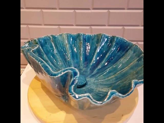 43x37cm Derinlik: 13cm İstiridye Kabuğu El yapımı seramik lavabo
