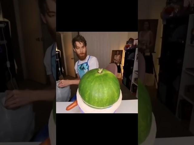 huh? *sonido tubo de hierro*