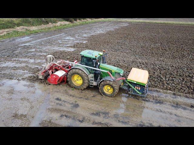Spading on a wet land w/ a Gramegna Spading Machine + John Deere 6250R | Amazone FTender 1600