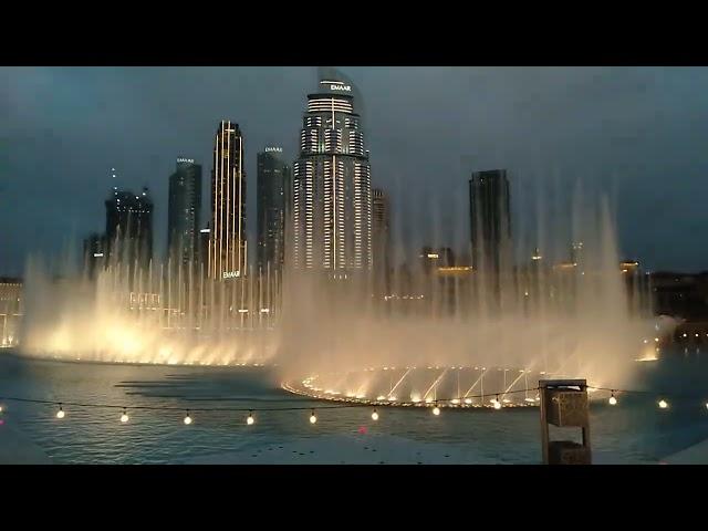 | The Dubai Fountain Show - ESMAHA DUBAI |