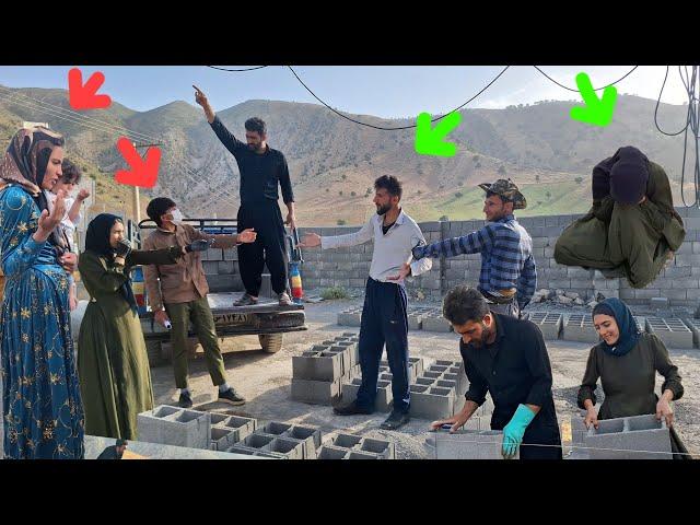 Construction: Escape before arrest! The police arrived at Fatima's house, but she had disappeared.