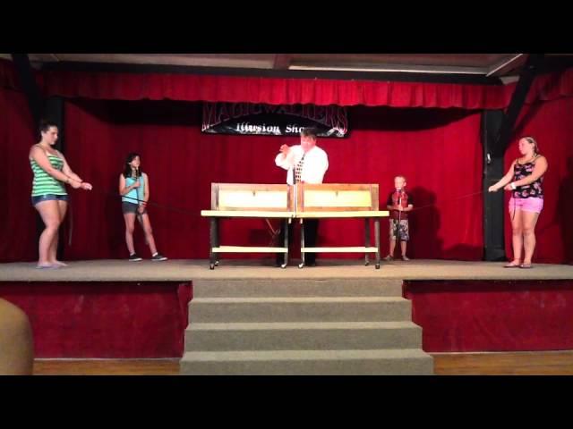 Magic walkers, Fred Walker, Illusion, Wakeling sawing at Knoebel's