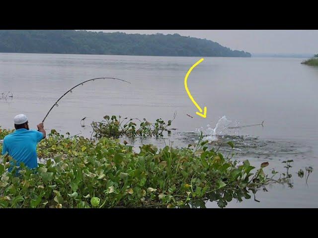 "FIOAT FISHING MASTERY:TARGETING ROHU WITH A SINGLE HOOK SETUP "ROHUFISHES FISHING IN RIVER "