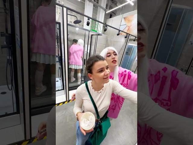 while his girlfriend didn't see him... #uwu #twins #owo