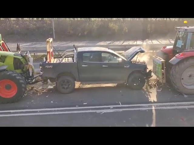 Trecker Unfall Demo Unfall Trecker in Auto Trecker Auffahrunfall  2024