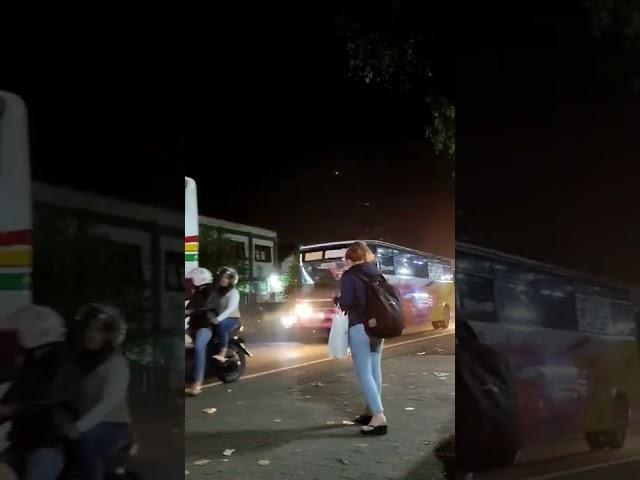 Suasana arus mudik lebaran di Bungurasih Sidoarjo #mudik2022 #mudiklebaran #sidoarjo #bungurasih