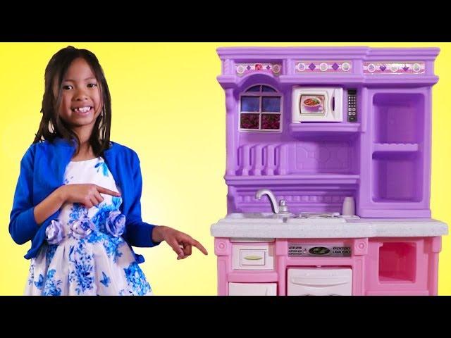 Wendy Pretend Play with Purple Kitchen Toy