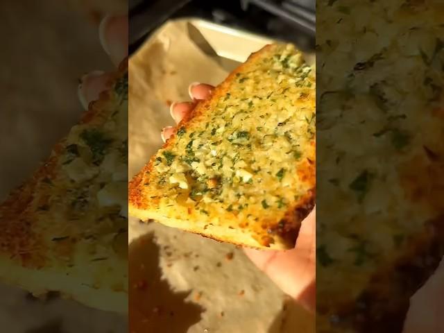 The Best Garlic Bread