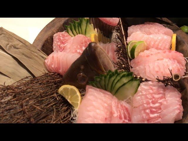 making grouper sashimi plate