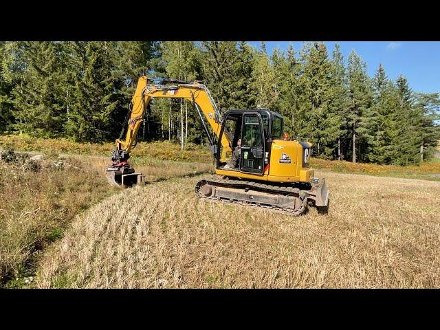 Köp Grävmaskin Cat 308E2CR med tiltrotator och 2 skopor på Klaravik