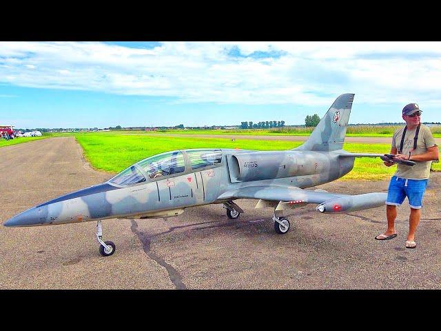 GIANT XXXL 80KG L-39 ALBATROS RC TURBINE JET FLIGHT DEMONSTRATION