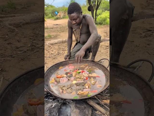 HADZEBE Tribe's AMAZING Traditional Cooking Methods Revealed? #suku hadzebe