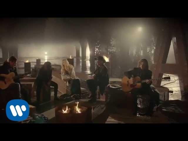 Maná - "Mi Verdad" a dueto con Shakira (Video Oficial)