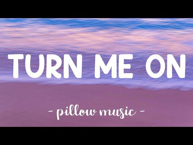 Turn Me On - David Guetta (Feat. Nicki Minaj) (Lyrics) 