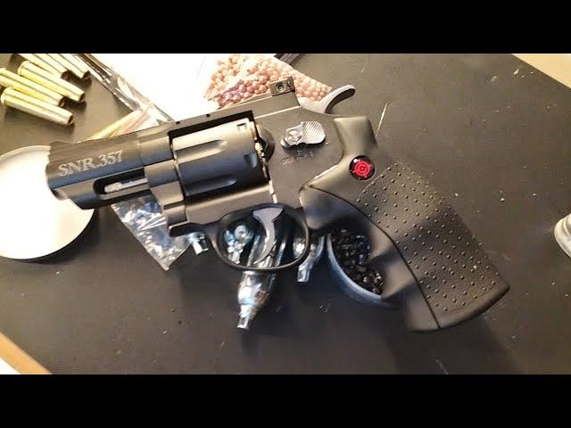 Crosman SNR 357 Airgun Revolver unit testing. Unit of Sir Gerson. #airgun