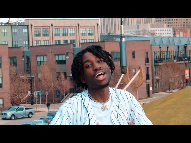 Sean Benjis - Fashion (Live Performance)