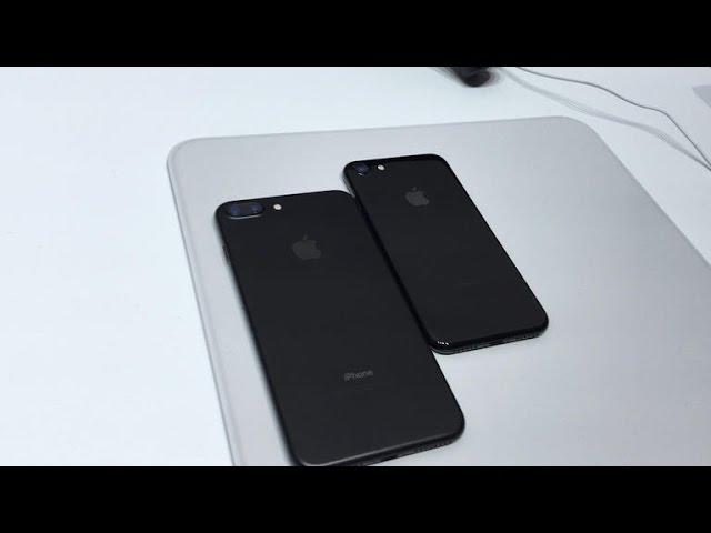 Jet black iPhone 7 vs. matte black iPhone 7 Plus