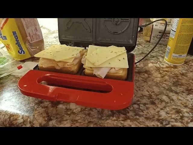 Pikachu Grilled Cheese!! #pikachu #pokemon #pokémon #grilledcheese