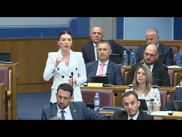 Kenana Strujić-Harbić - izlaganje oko rekonstrukcije 44. Vlade Crne Gore