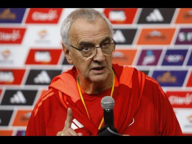 Jorge Fossati sobre el posible once ante Brasil: "Tenemos que pensar en alguna renovación"