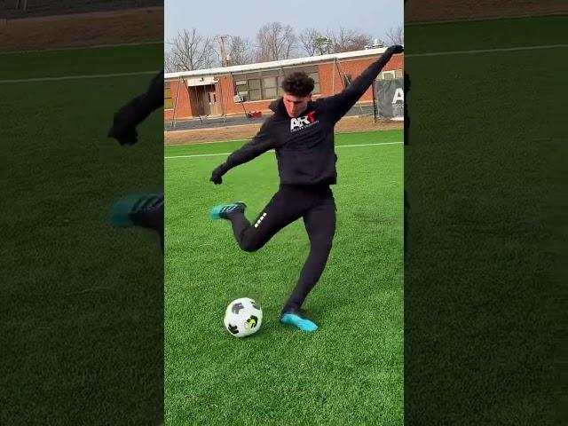 How to shoot a perfect long ball like  virgil van dijk #ligabbvamx #querrey #tacadaliga #carlostevez