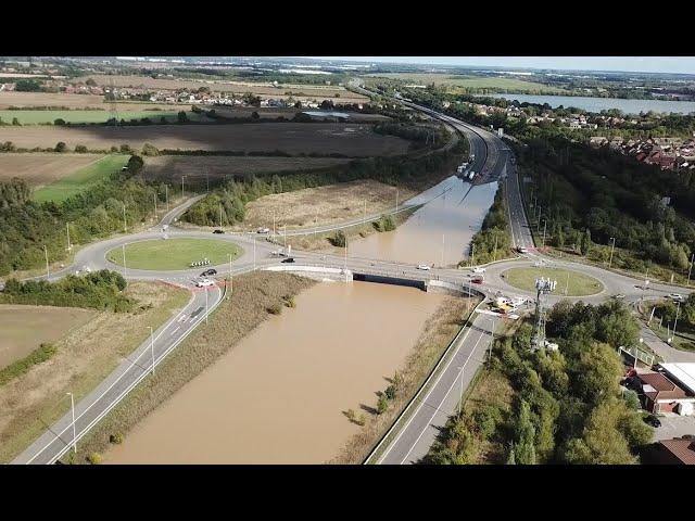 Marston Moretaine, M1 to A421 Bedford road flooding..