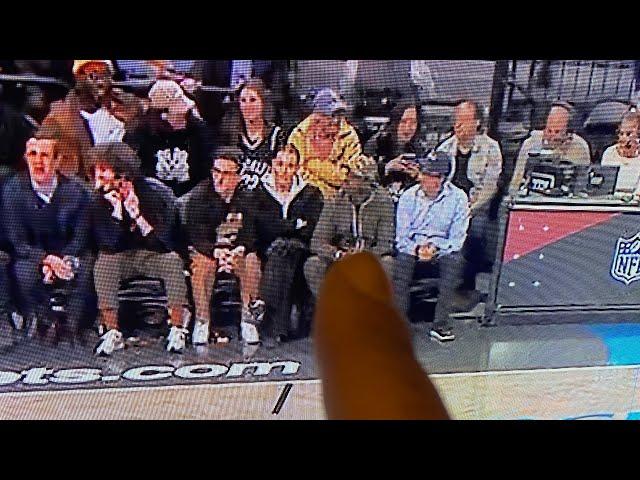 🫵Caught @Bobby Shmurda slackn at the game lol Let’s go Suns Bobby lol 🫵I’m all Suns baby 