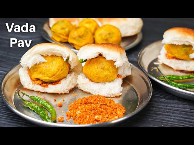 बारिश के मौसम में बनायें गरमागरम तीखा वड़ा पाव | Vada Pav Recipe | How to make Vada Pav | Kabita