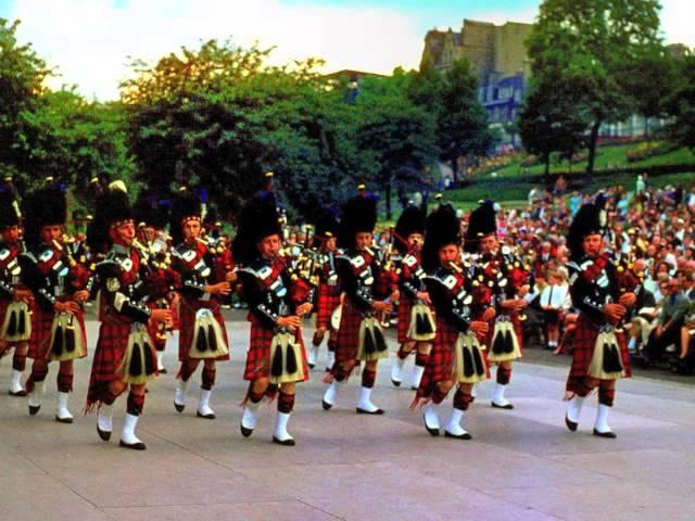 Muirhead and Sons Pipe Band MSR (1966)