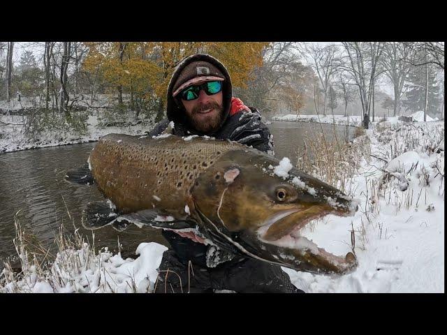 First SnowFall of the Year! - Brown Trout & Steelhead Fishing