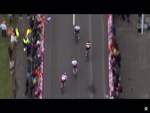 Jullian Alaphilipe celebrates early and loses to primoz roglic