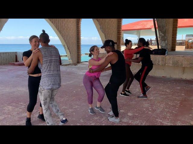 Cuban Salsa Class in Havana with Beautiful Ocean Views