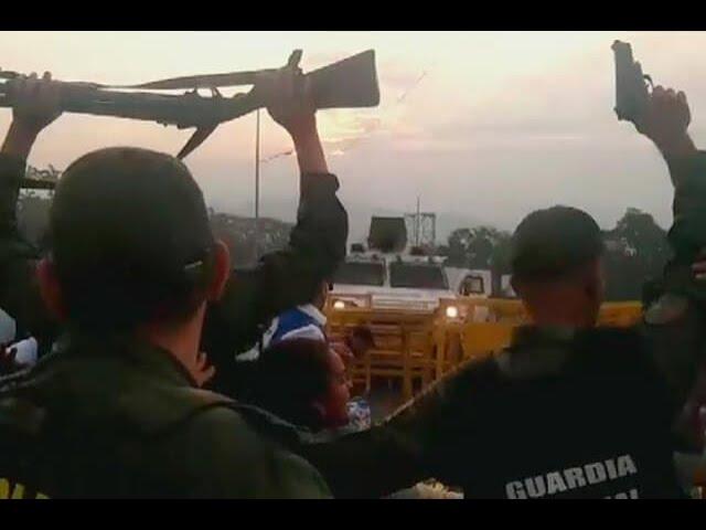 Así desertaron militares venezolanos del régimen de Maduro | Noticias Caracol