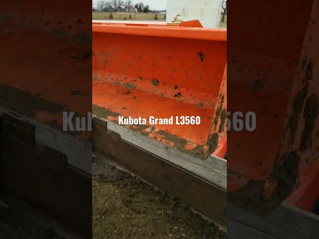 kubota L3560 Loading Dump Truck