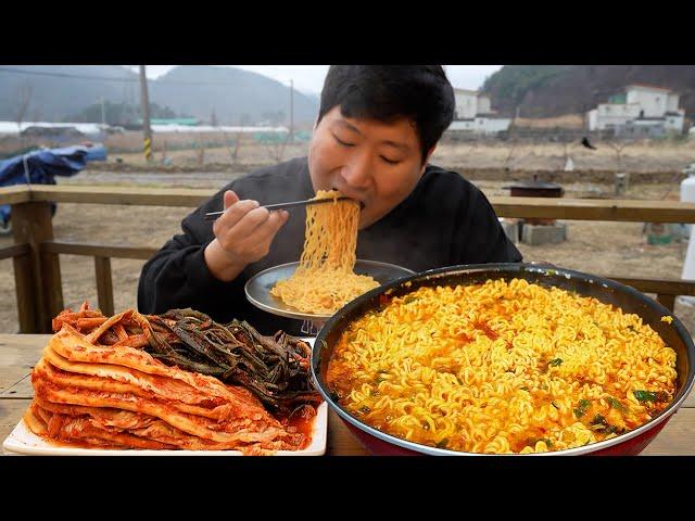 Paik's ramen, Hot spicy instant noodles - Mukbang eating show