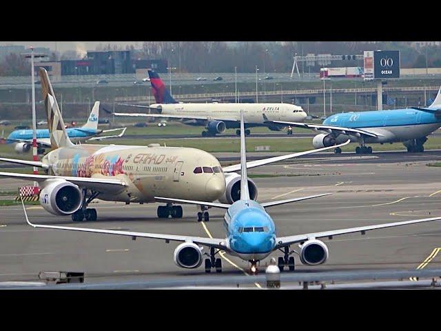 Huge traffic ! Amsterdam Schiphol Plane Spotting  Rush hour - Close up Heavy landing /take off