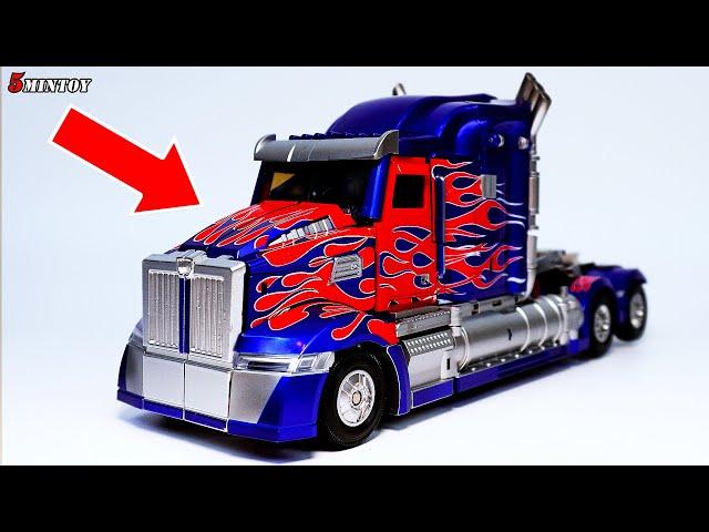 THE KNIGHT OPTIMUS PRIME!