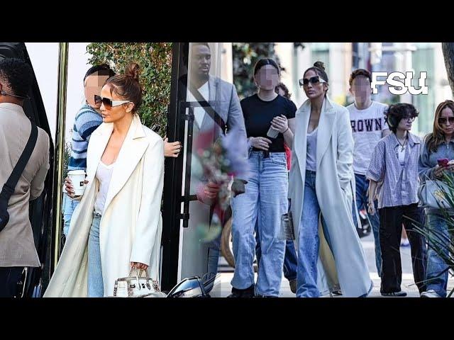 Jennifer Lopez shops with family ahead of Christmas without Ben Affleck