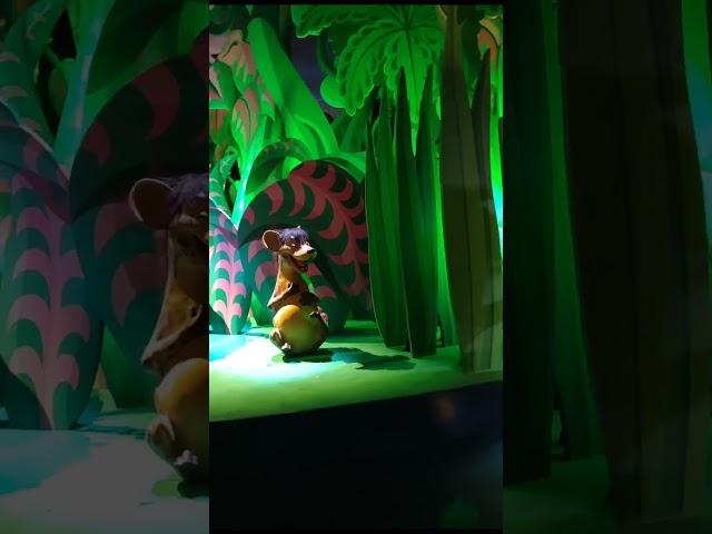 Snippets of Disneyland Paris, The laughing Hyena