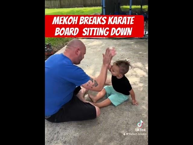 Mekoh Breaks Karate Board with punch while sitting #boardbreaking #karate #taekwondo #martialarts