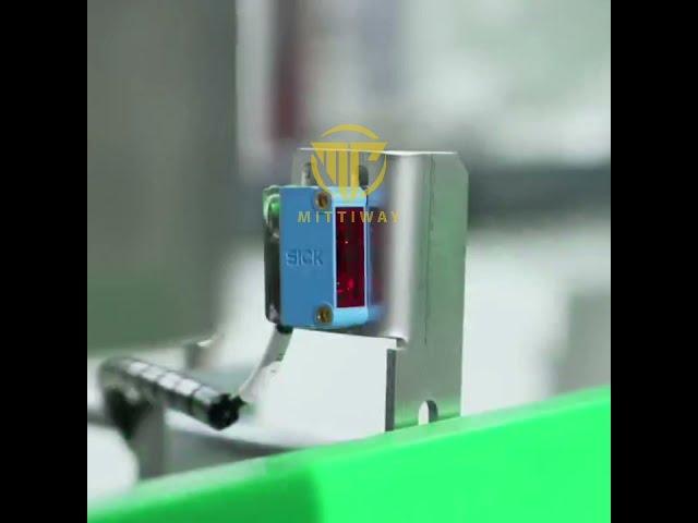Automatic bag inserter and bag sealer packaging machine for the large plastic drum packaging